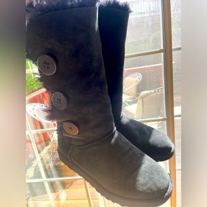 Tall Bailey button uggs